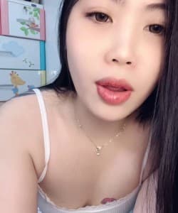 Phương Baby clip khóa room để show hàng nét căng